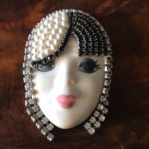 Porcelain   FACE Brooch